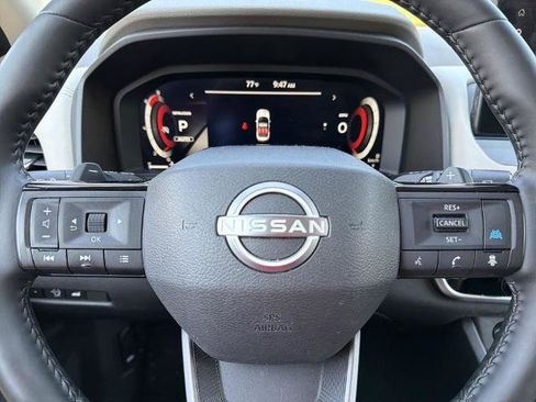 Certified 2025 Nissan Rogue SL AWD/4WD image 10