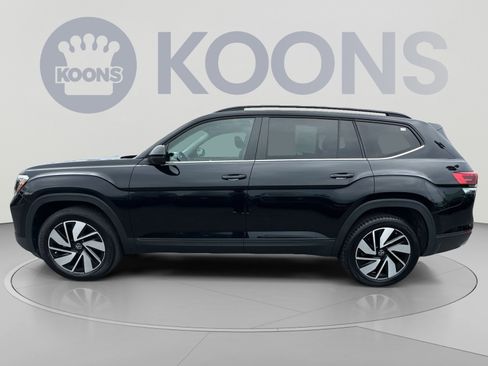 Used 2025 Volkswagen Atlas SE AWD/4WD image 13