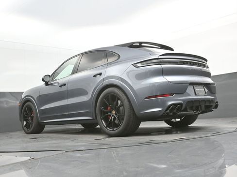 New 2026 Porsche Cayenne GTS image 34