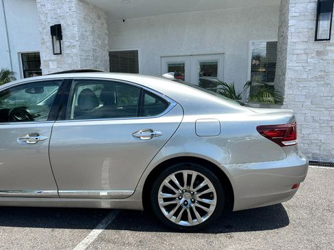 Used 2017 Lexus LS 460 image 11