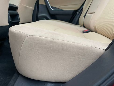 Used 2019 Toyota RAV4 LE image 39