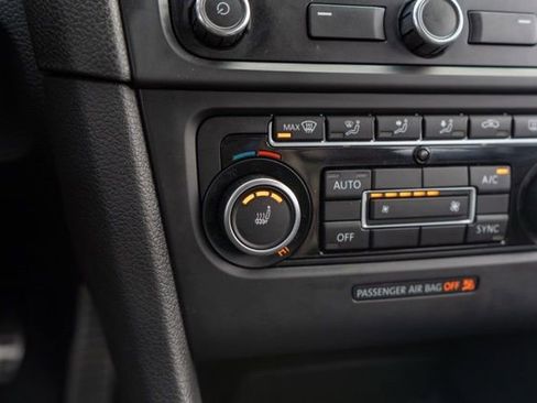 Used 2013 Volkswagen Golf R 4-Door image 24