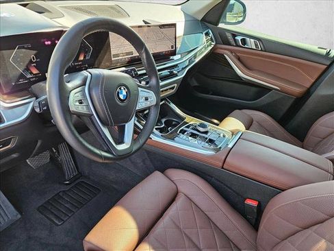 Certified 2024 BMW X7 xDrive40i image 11