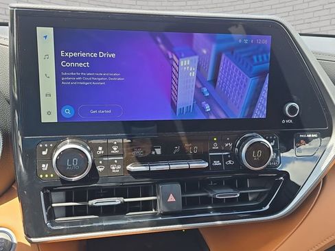 New 2026 Toyota Highlander Platinum AWD/4WD image 23