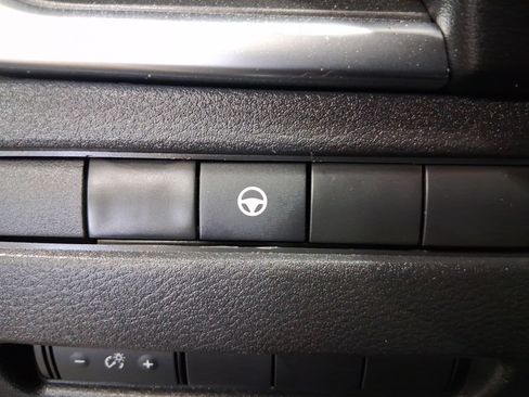 Used 2021 Nissan Rogue SV FWD image 28