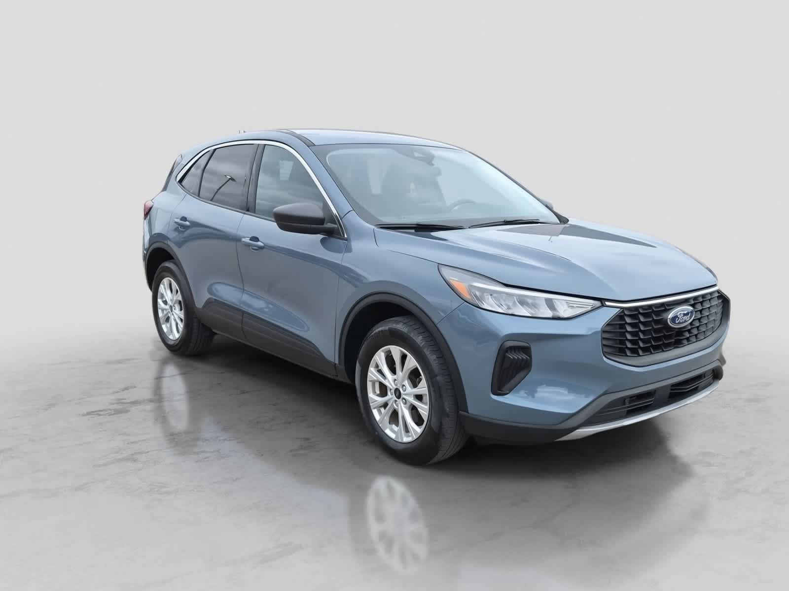 Used 2023 Ford Escape Active AWD/4WD image 2