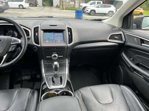 Used 2017 Ford Edge Titanium w/ Equipment Group 301A AWD/4WD image 26