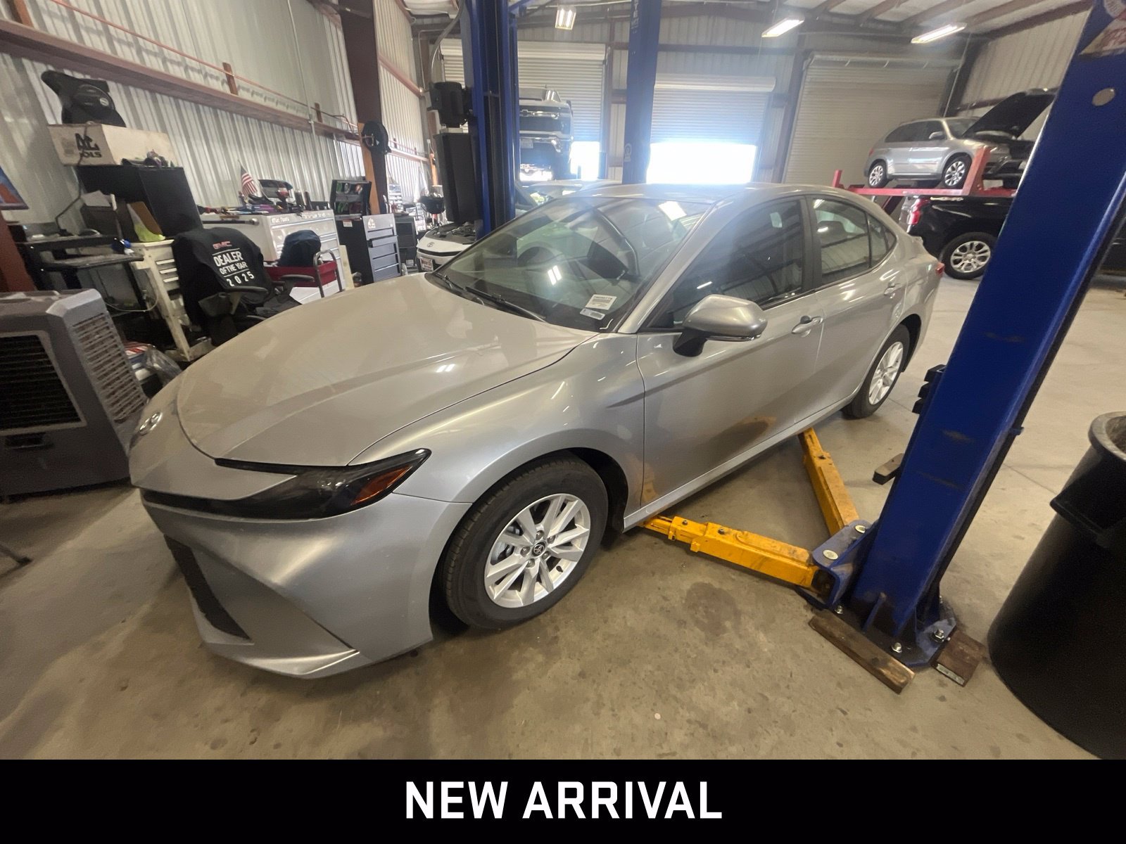 Used 2025 Toyota Camry LE FWD image 1