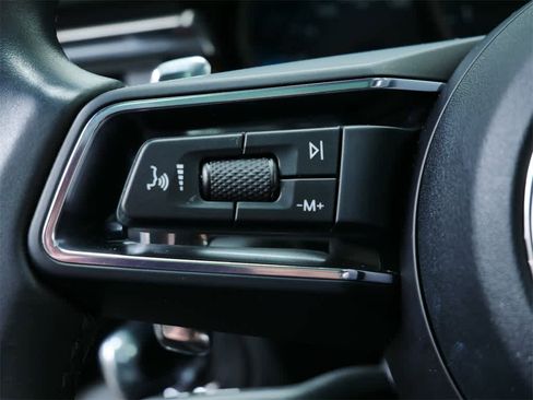 Used 2023 Porsche Macan Turbo image 19