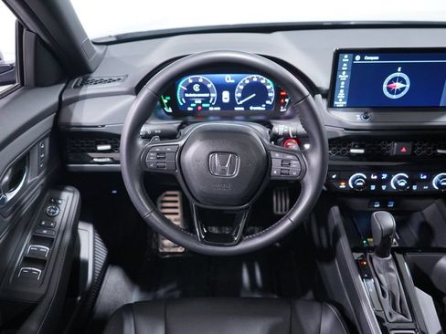 Used 2025 Honda Accord Sport image 11