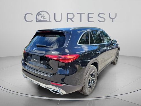 Certified 2026 Mercedes-Benz GLC 300 4MATIC image 4