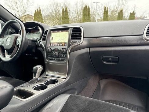 Used 2018 Jeep Grand Cherokee Altitude image 50