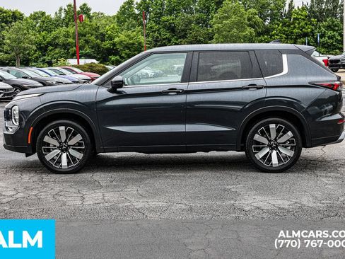 Used 2025 Mitsubishi Outlander SE FWD image 9