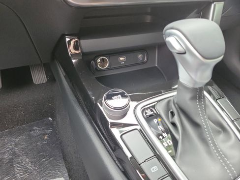New 2026 Kia Seltos S FWD image 19