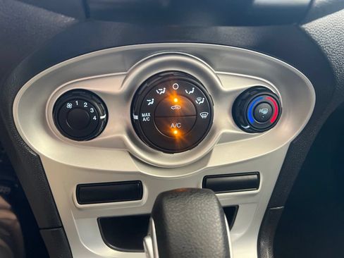Used 2019 Ford Fiesta SE FWD image 50