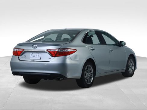 Used 2016 Toyota Camry SE FWD image 12