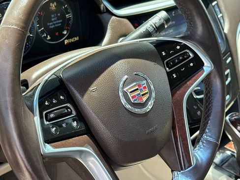 Used 2014 Cadillac XTS Premium FWD image 29