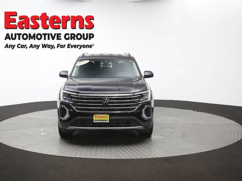 Used 2025 Volkswagen Atlas SE FWD image 52