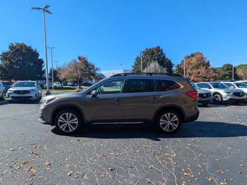 Used 2022 Subaru Ascent Limited w/ Technology Package image 8