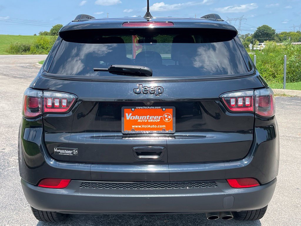 Used 2021 Jeep Compass Latitude FWD image 9