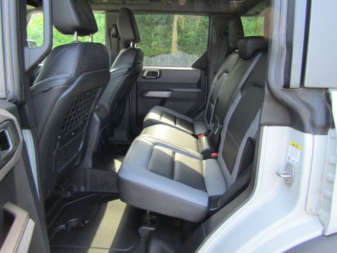 Used 2023 Ford Bronco Black Diamond AWD/4WD image 17