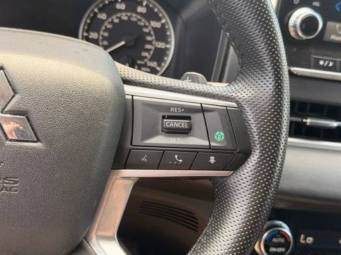 Used 2024 Mitsubishi Outlander SE AWD/4WD image 27