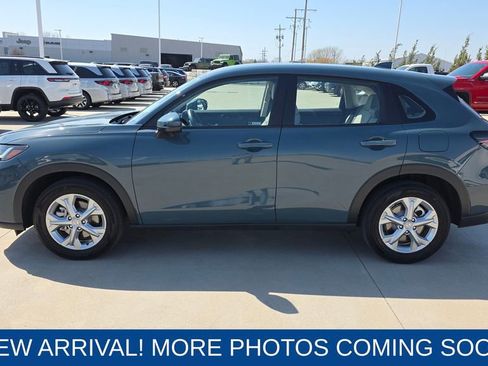 Used 2023 Honda HR-V LX image 2