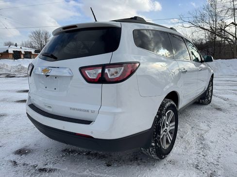 Used 2016 Chevrolet Traverse LT image 5