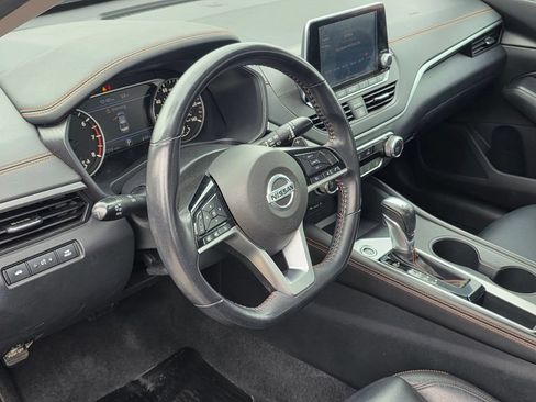 Used 2021 Nissan Altima 2.5 SR FWD image 12