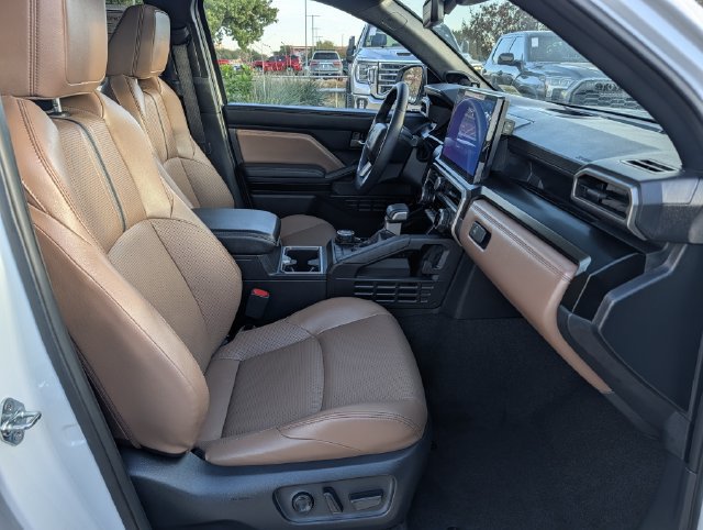 Certified 2026 Toyota 4Runner Limited AWD/4WD image 35