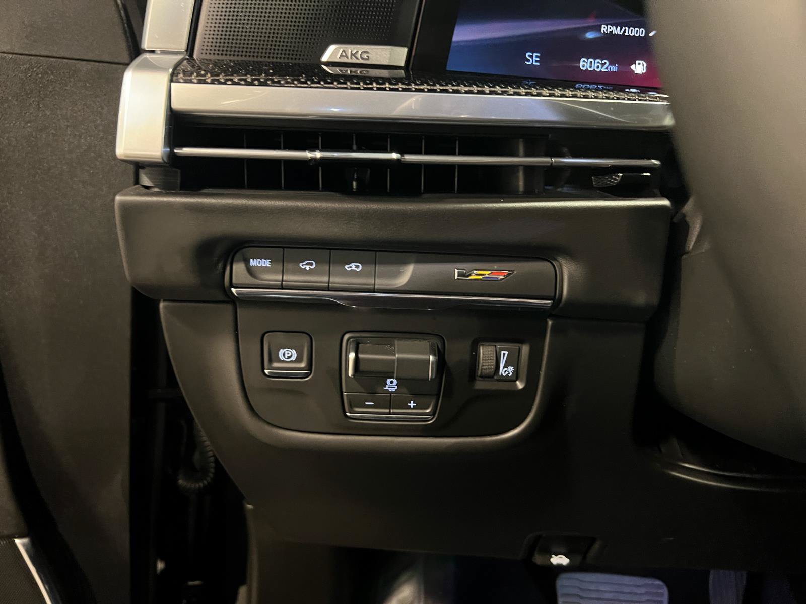 Used 2026 Cadillac Escalade V AWD/4WD image 15