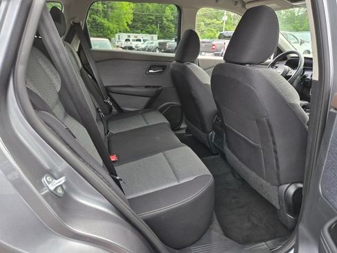 Used 2023 Nissan Rogue SV FWD image 19