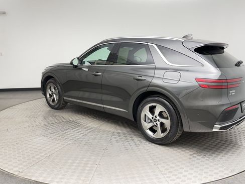 Certified 2026 Genesis GV70 2.5T Advanced image 4