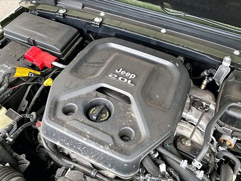 Used 2021 Jeep Wrangler Unlimited Rubicon image 35