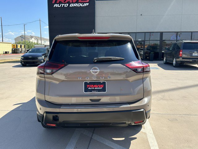 Used 2025 Nissan Rogue SV FWD image 7