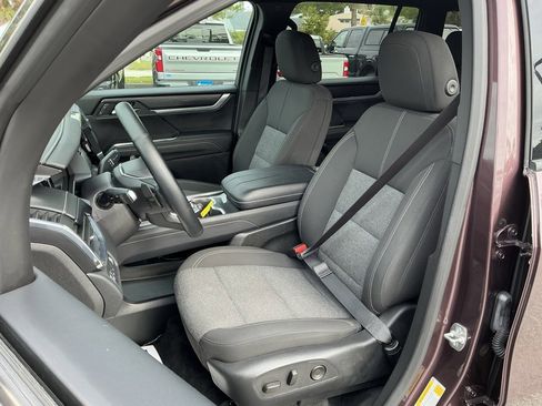 Used 2025 GMC Acadia Elevation image 34