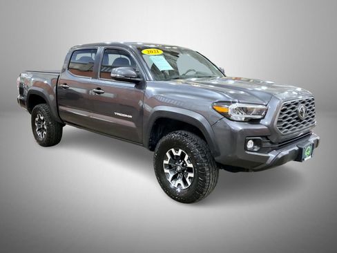 Used 2021 Toyota Tacoma TRD Off-Road AWD/4WD image 3
