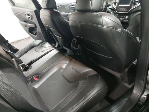 Used 2021 Jeep Cherokee Latitude Lux image 11