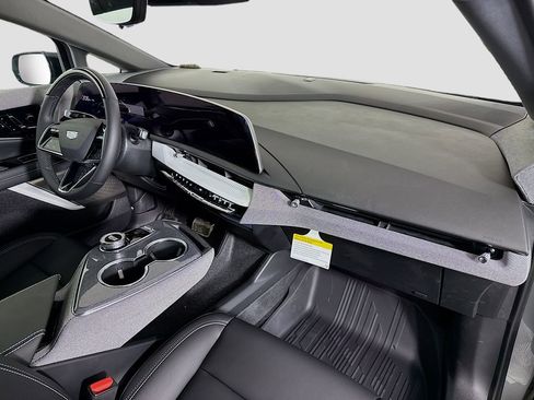 New 2026 Cadillac Optiq Luxury 1 w/ LPO, Floor Liner Package AWD/4WD image 30