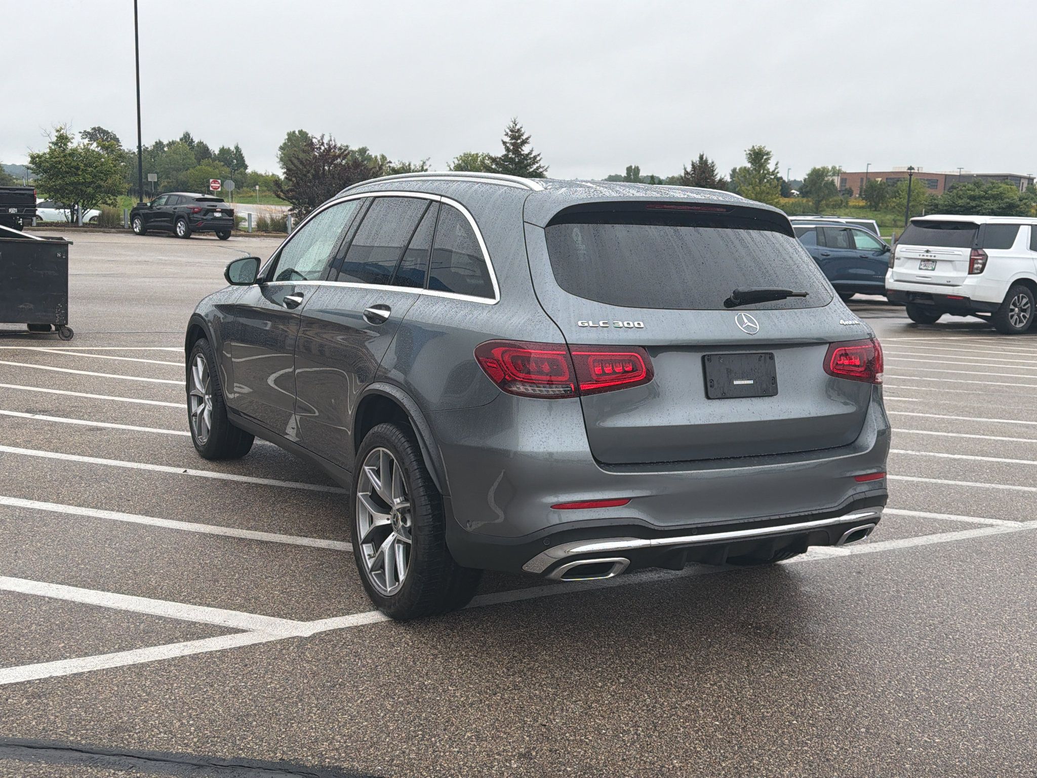 Used 2021 Mercedes-Benz GLC 300 4MATIC image 3