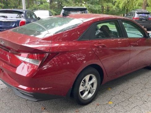 Used 2023 Hyundai Elantra SE FWD image 9