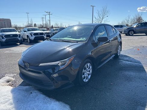 Certified 2024 Toyota Corolla LE image 2