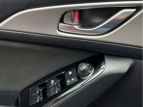 Used 2017 MAZDA MAZDA3 Sport image 17