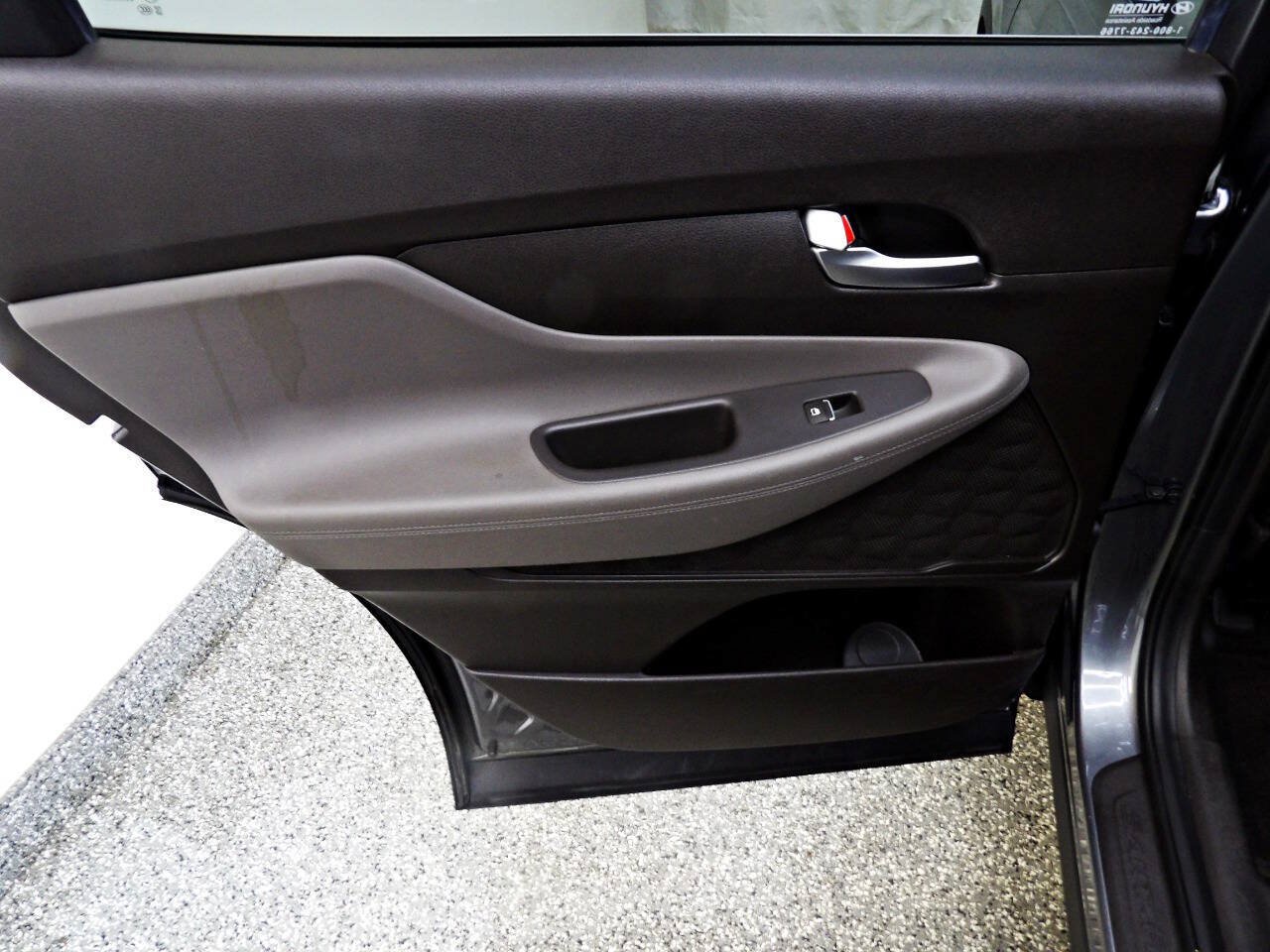 Used 2019 Hyundai Santa Fe SE AWD/4WD image 9