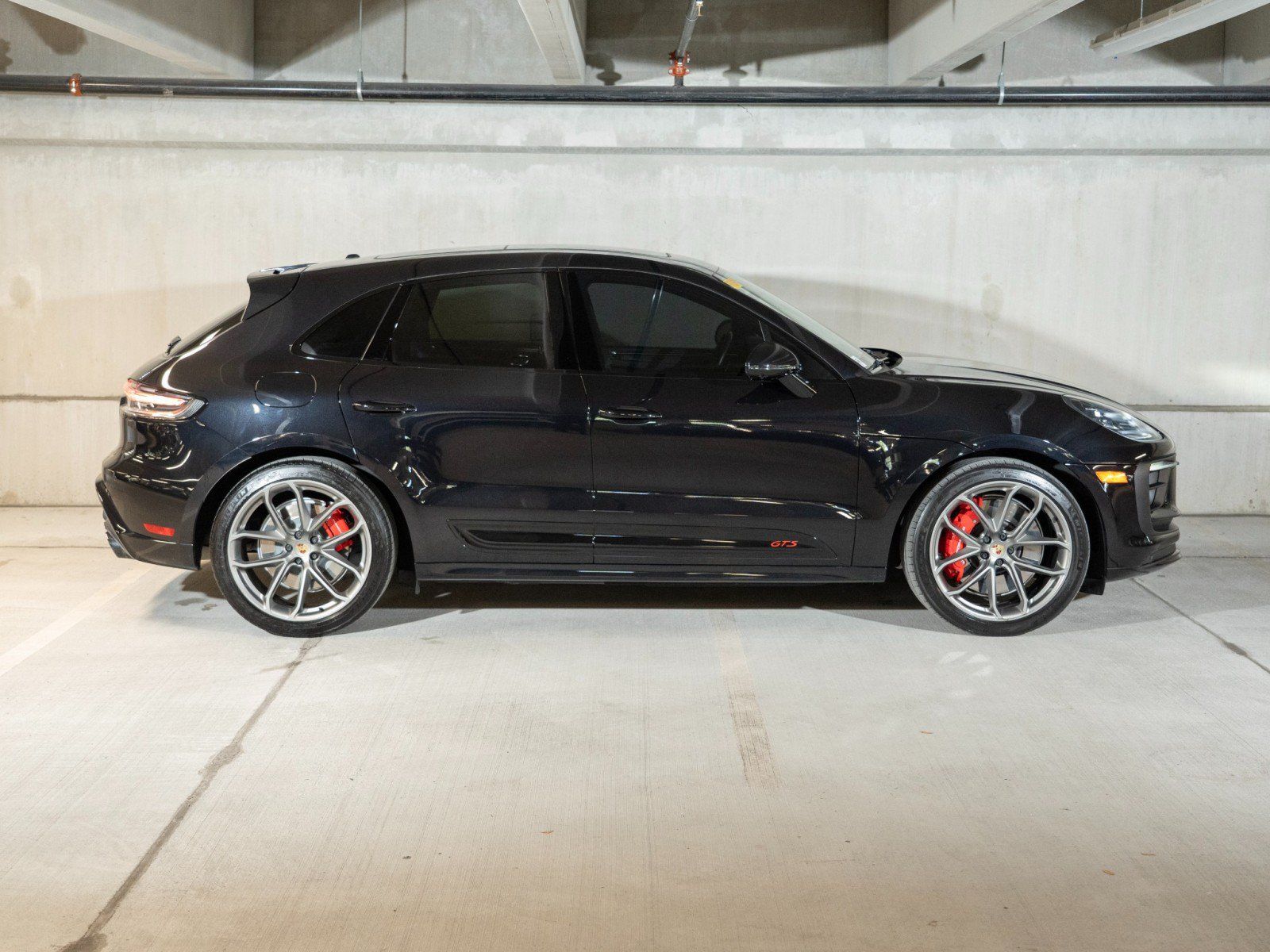 Used 2024 Porsche Macan GTS AWD/4WD image 8
