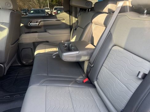 Used 2025 Chevrolet Silverado 1500 ZR2 w/ Technology Package image 25