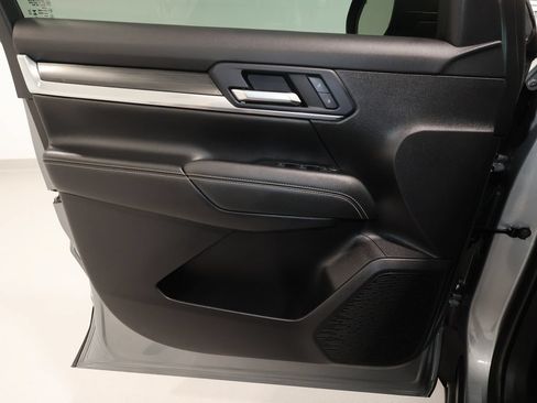 Certified 2025 GMC Terrain Elevation w/ Black Edition AWD/4WD image 22