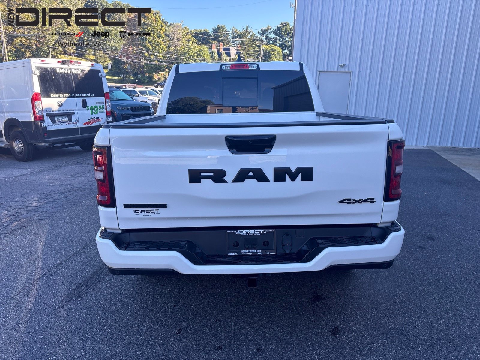 Used 2025 RAM 1500 Big Horn AWD/4WD image 3