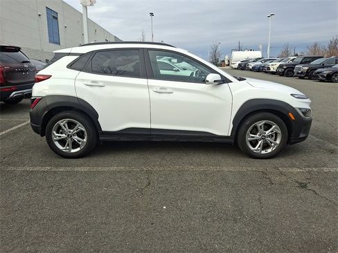 Used 2023 Hyundai Kona SEL w/ Convenience Package image 6