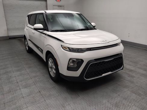 Used 2022 Kia Soul LX w/ Technology Package FWD image 13